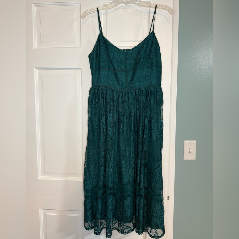 BB Dakota Lace Midi Dress